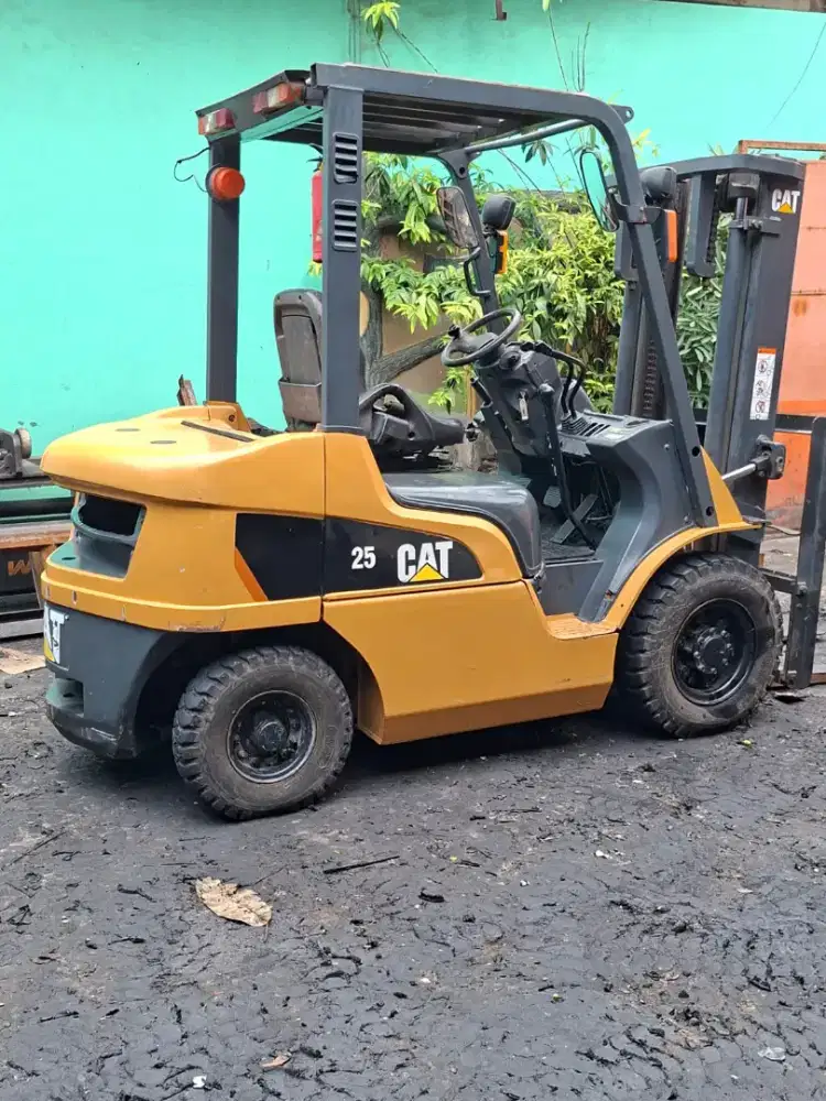 Forklift CAT 2.5 Ton 2019