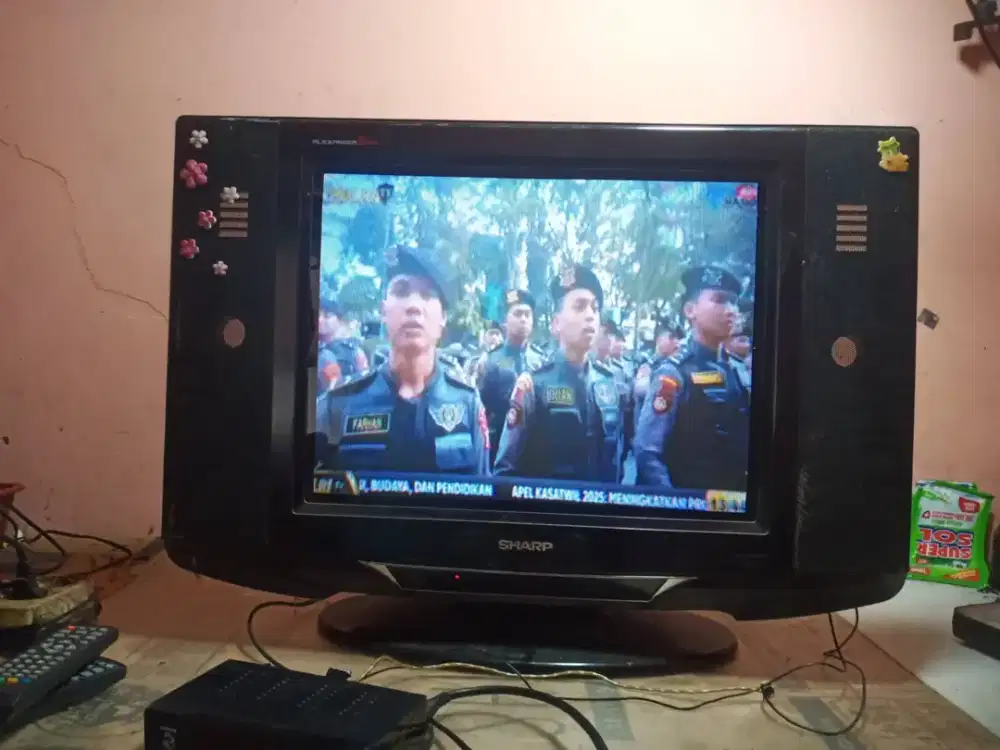 TV SHARP Alexander Slim 21inc+STB