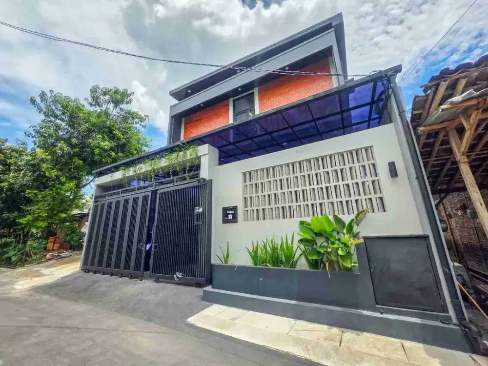 Kost Cozy Eksklusif Full Furnish Dekat Kampus UNS