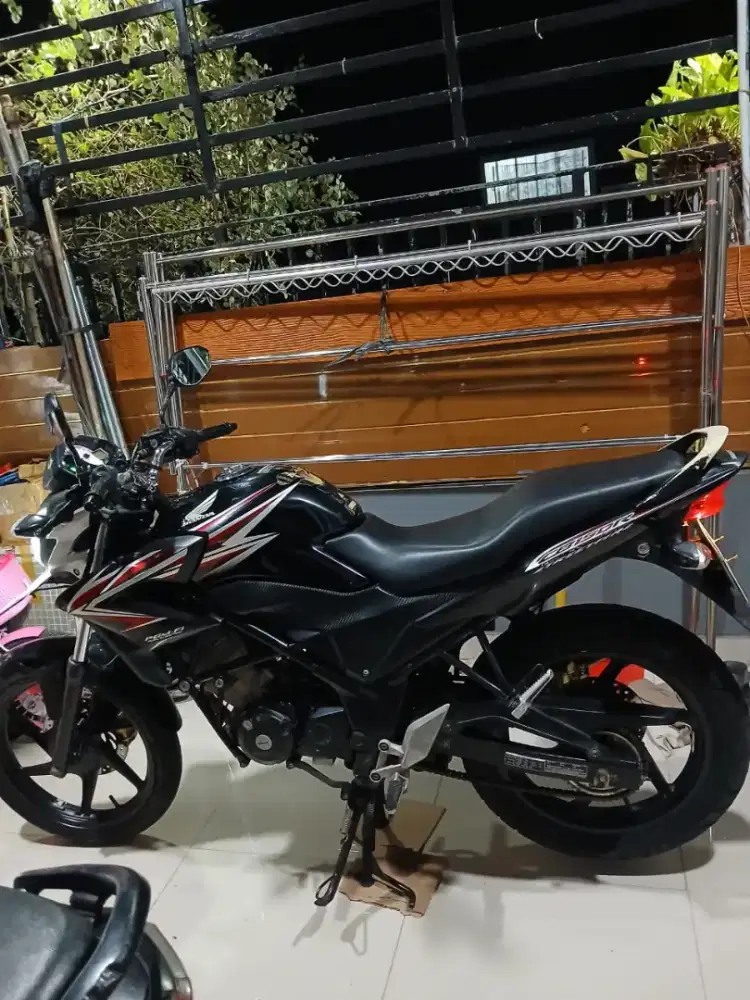 Jual CB 150R. Lengkap .