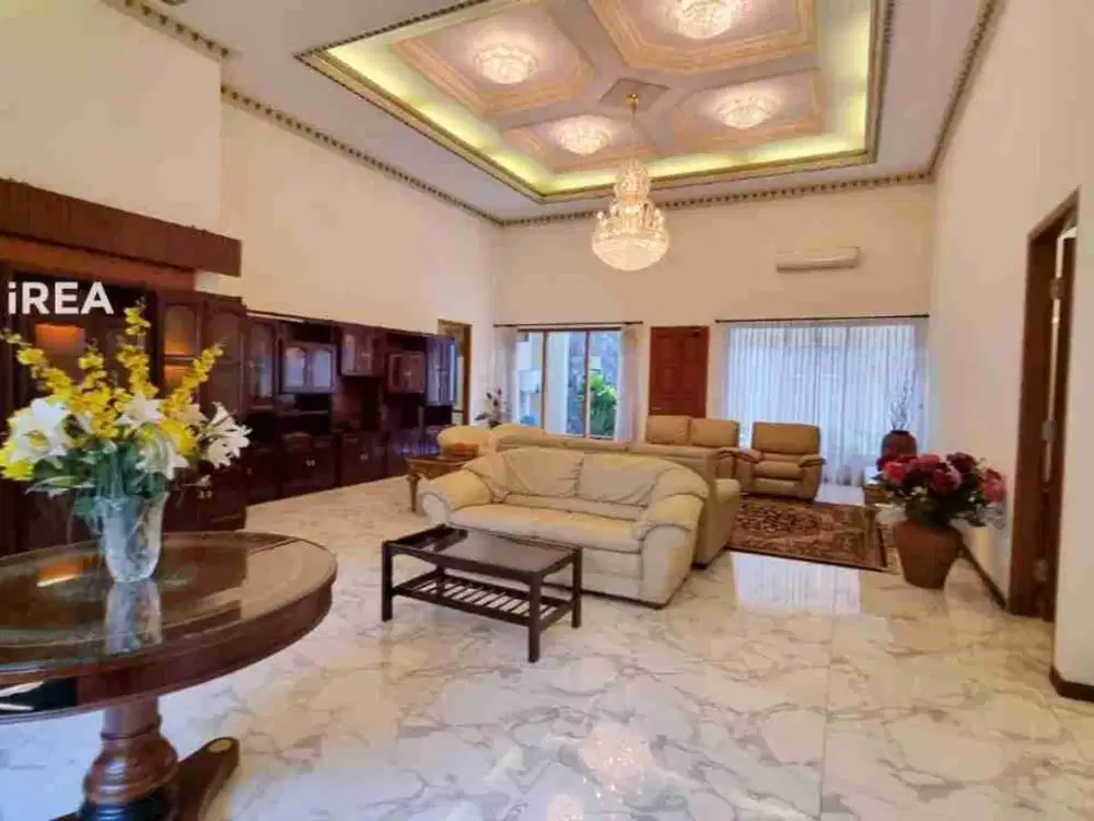 rumah  mewah dijual solo kota