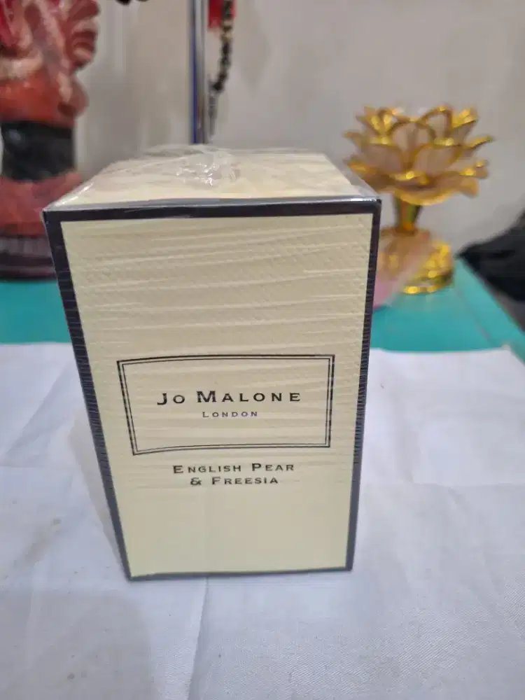 Parfum wanita branded 
Jo malone london english 
Pear & freesia cologn