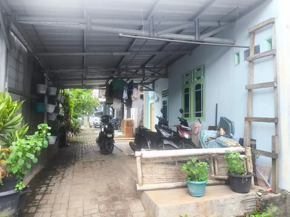 Rumah Strategis Karang Tengah Tangerang, 3 Kamar | SHM | Bebas Banjir