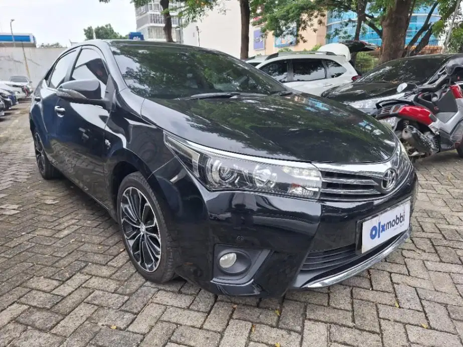 DP MURAH Toyota Corolla Altis 1.8 V Bensin-AT 2014 Hitam CSALB