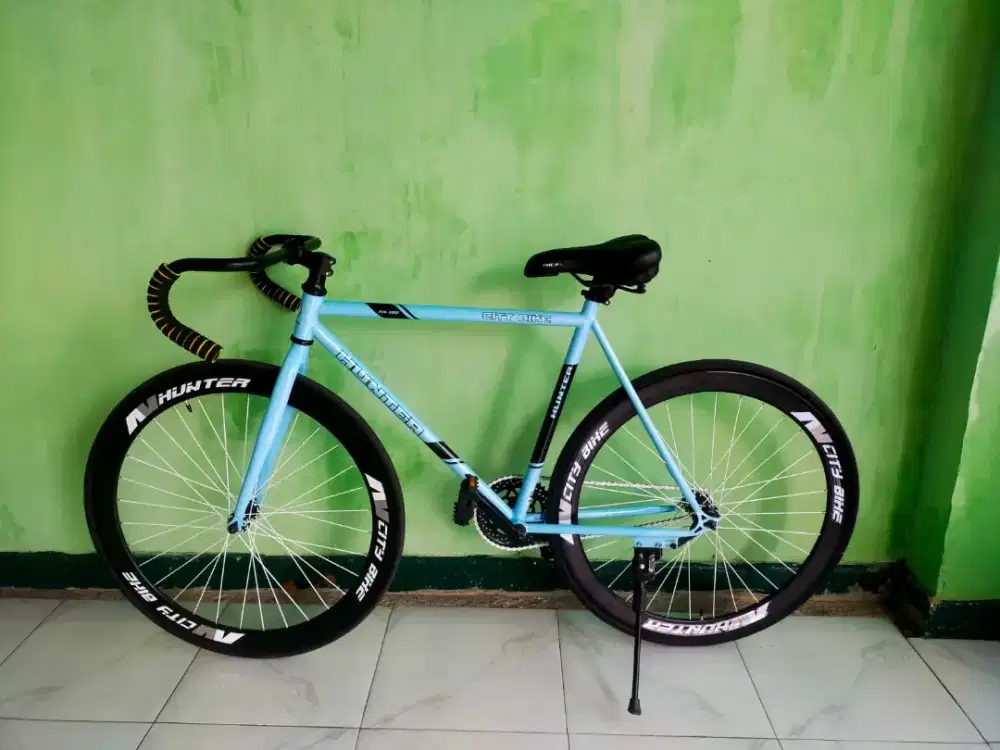 Sepeda Fixie 700 Hunter Blue
