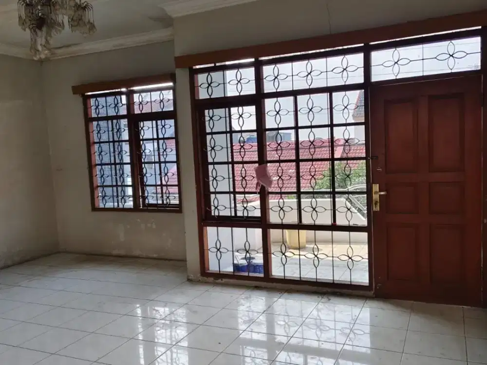 Rumah 2 Lantai TKI Taman Kopo Indah 2 Patung Kuda