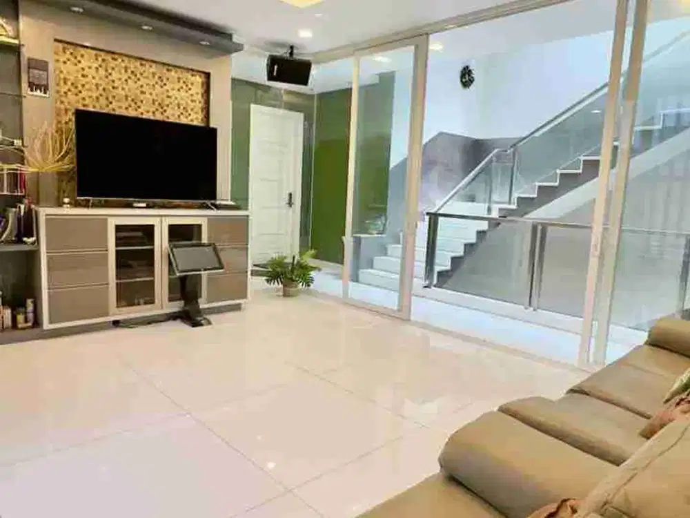 RUMAH SIAP HUNI 3,5 LANTAI SUNTER