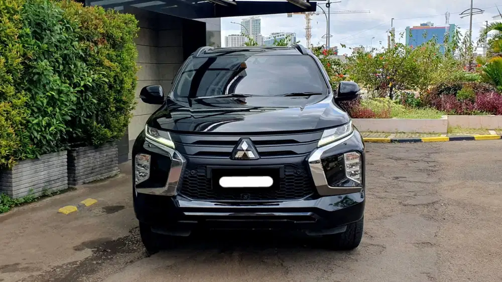 Mitsubishi pajero dakar ultimate 4x4 matic 2023 hitam sunroof