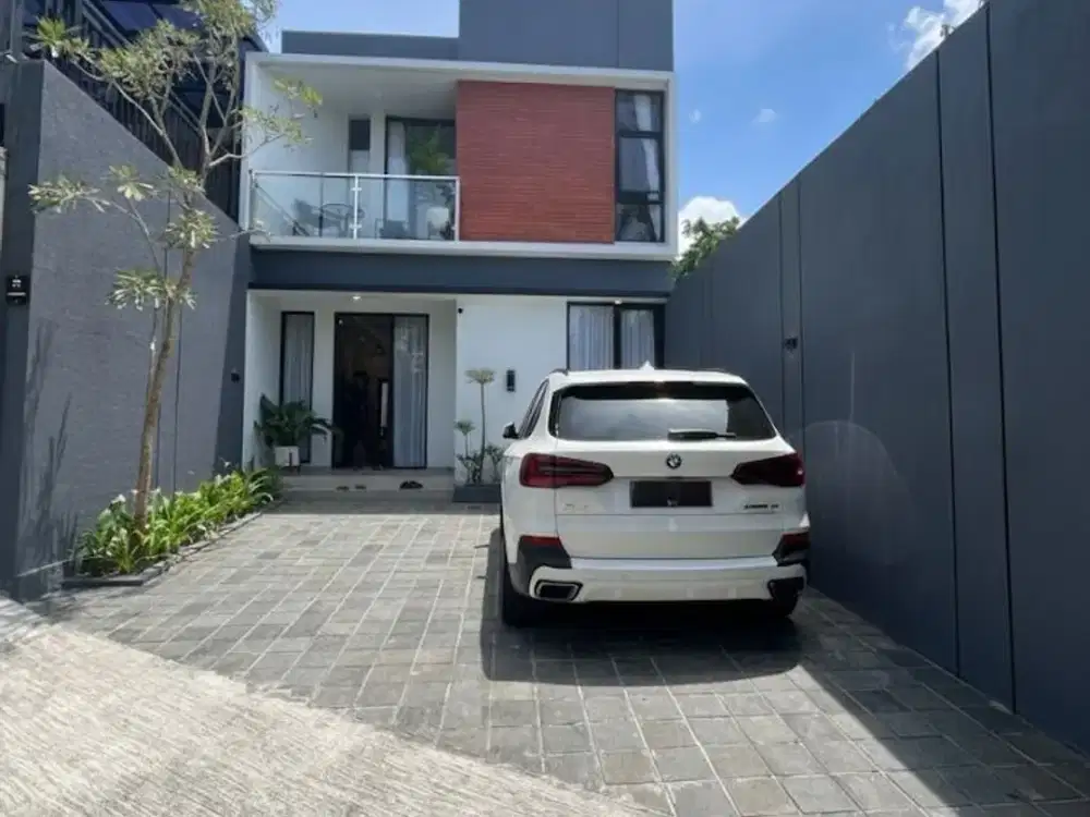 RUMAH MODERN 2 LANTAI KONTEMPORER DALAM MINI CLUSTER 4 UNIT LAVANYA JOGJA