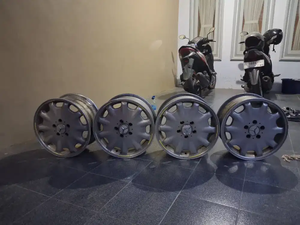 Velg mercy ten hole r16