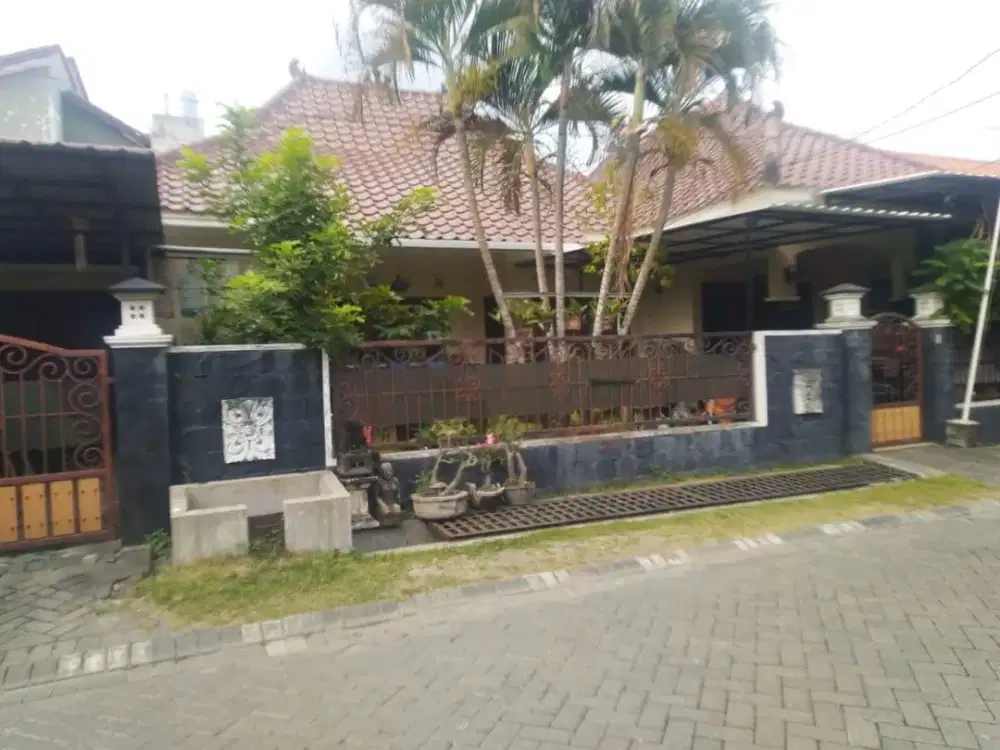 Rumah Surabaya Barat, Babatan Pratama, 2 kavling utk 1 rumah