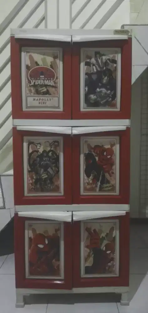 Lemari pakaian napolly