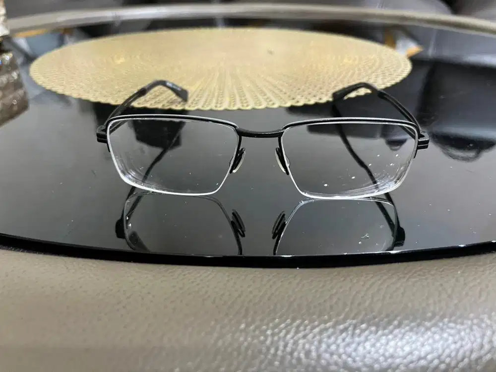 Frame kacamata hugo boss