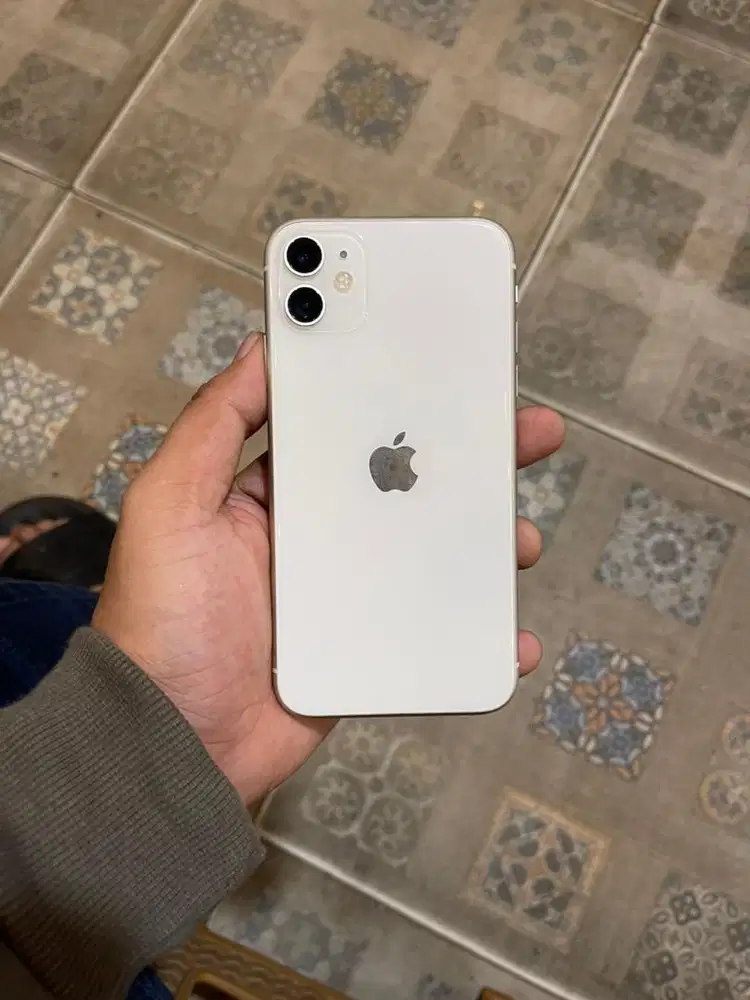 IPHONE 11 128GB WHITE INTERNASIONAL ALL OPERATOR