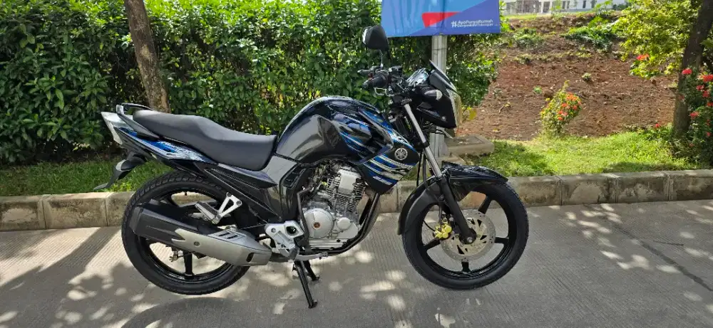 Scorpio Z225 2012