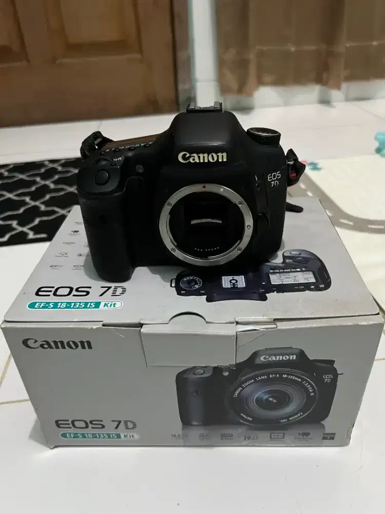KAMERA DSLR CANON EOS 7D BODY ONLY FULLBOX