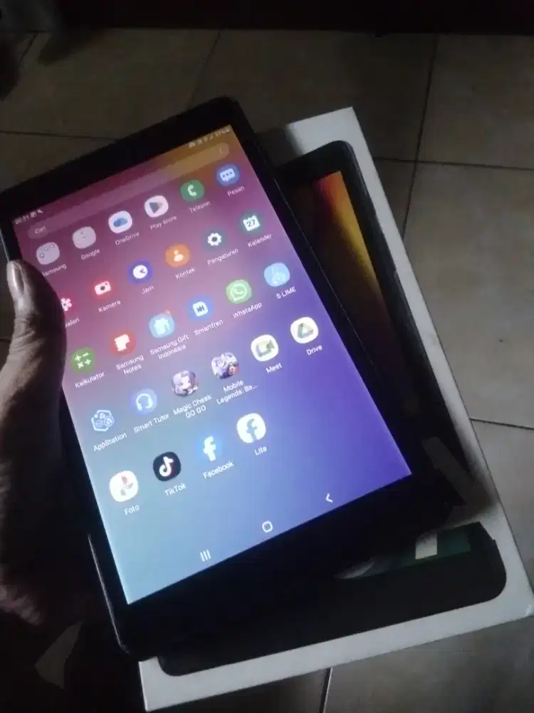 Tablet samsung A8 2019 T295 4g/2/32gb os11 dusbox