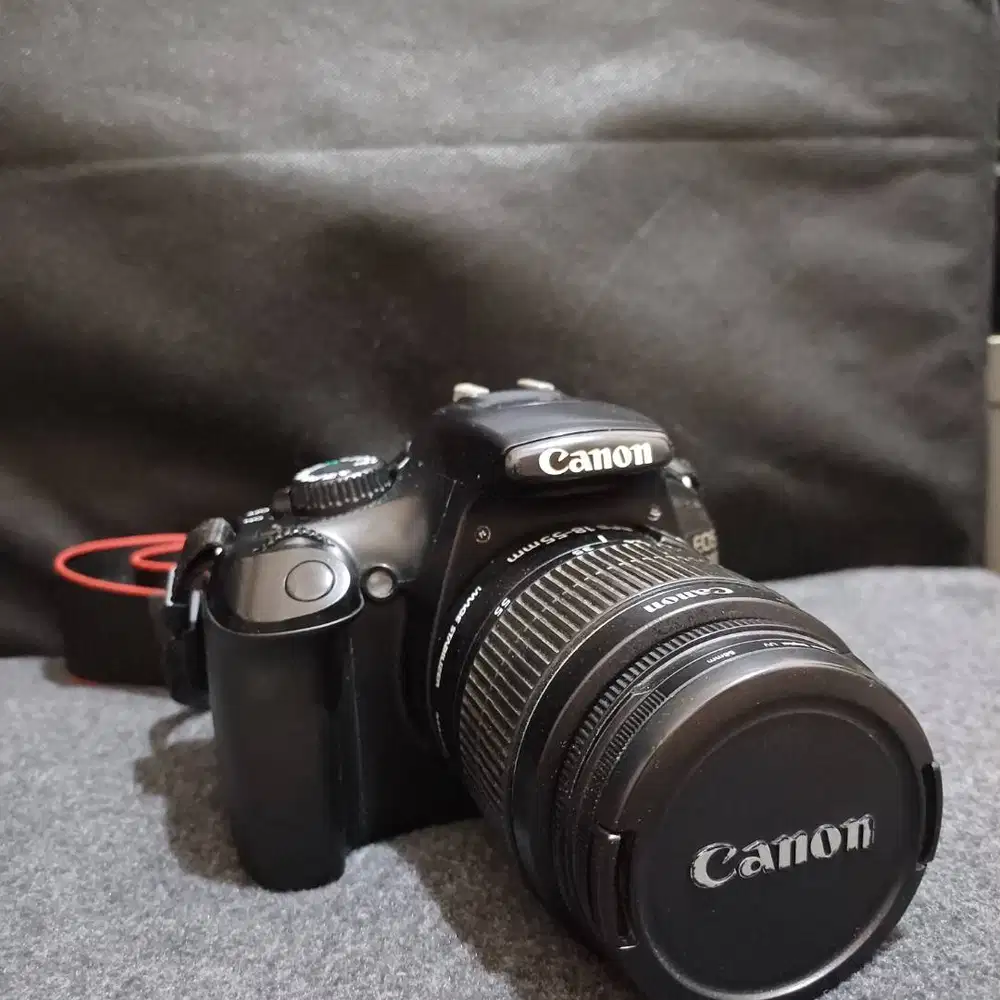 Kamera DSLR Mirrorless Canon EOS 1100D + Lensa Kit 18-55mm