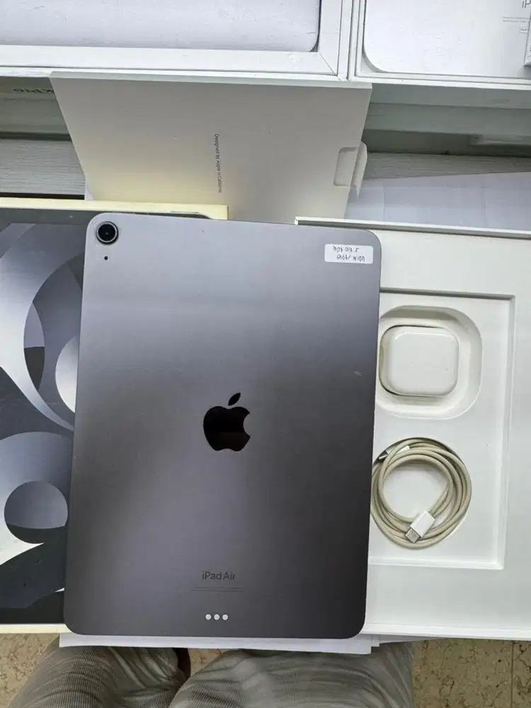 IPAD AIR 5 M1 11-inc 64GB WIFI BEKAS RESMI IBOX