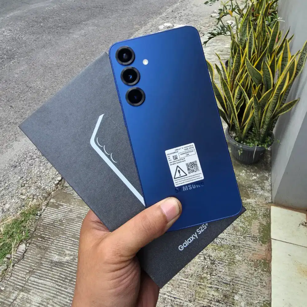 Samsung S25 plus 12/256gb resmi mulus like new