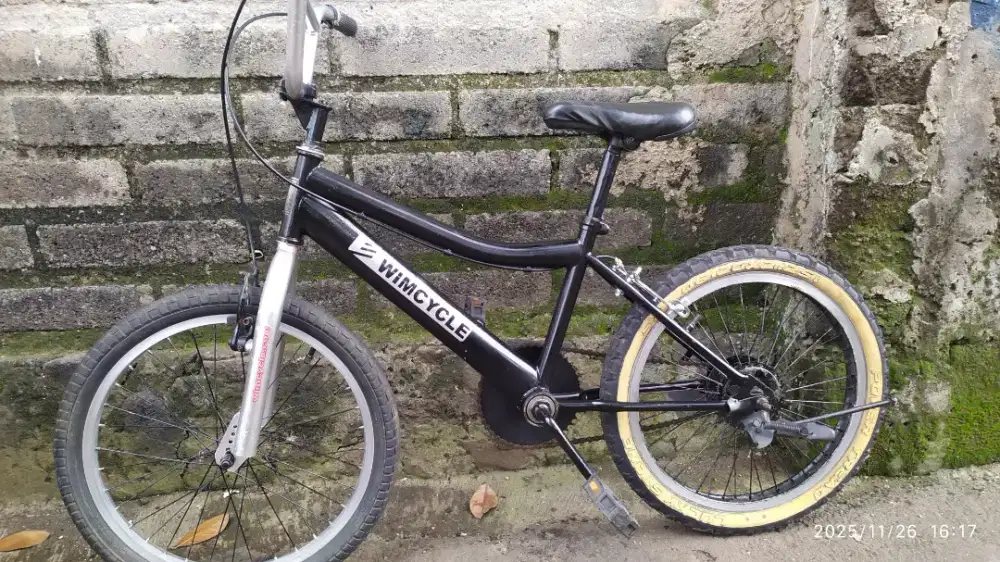 Sepeda anak uk20 merk wimcycle