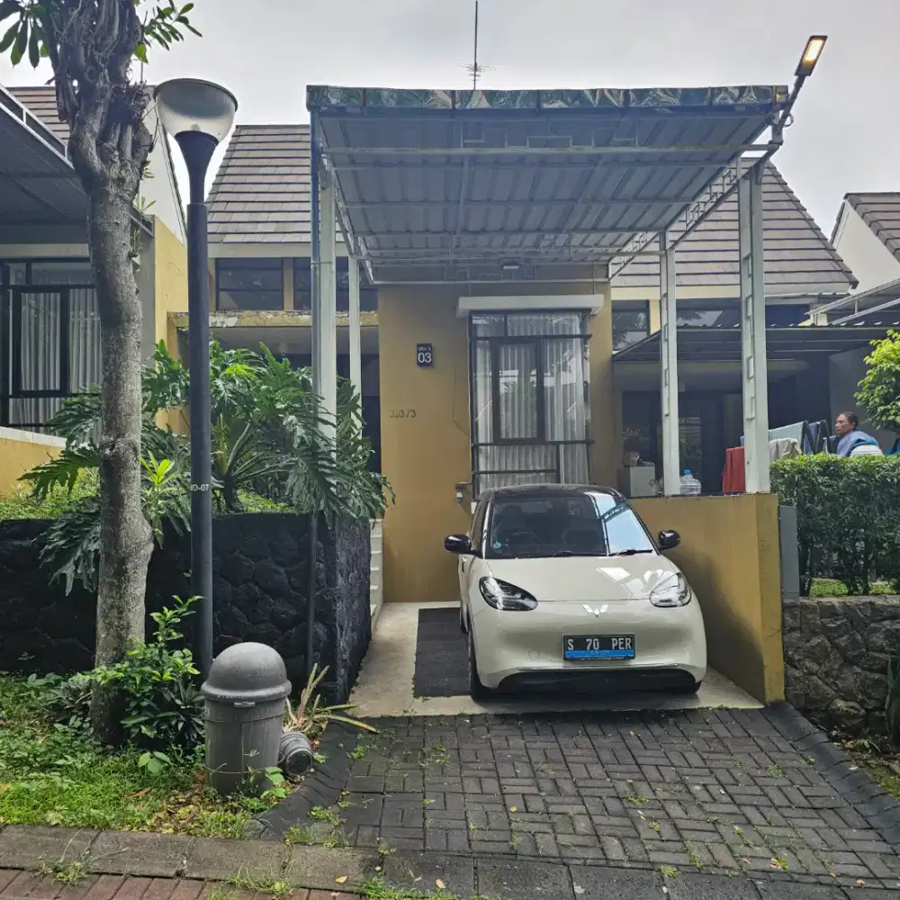 Villa Taman Dayu hadap taman