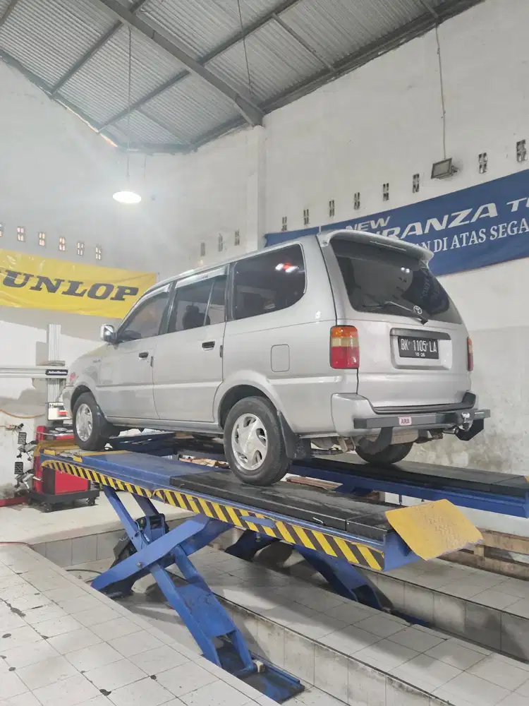 Toyota Kijang 2000 Bensin