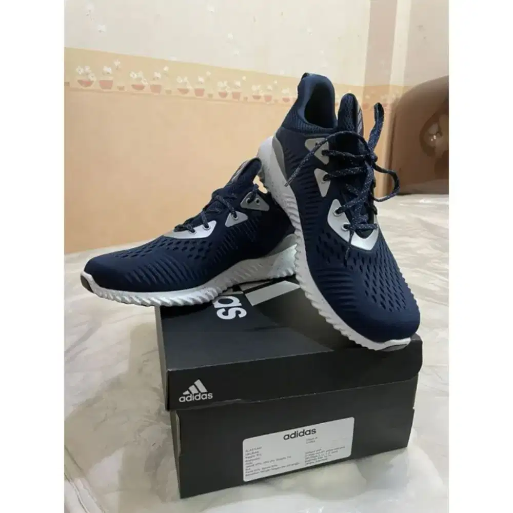 Sepatu adidas alpha bounce