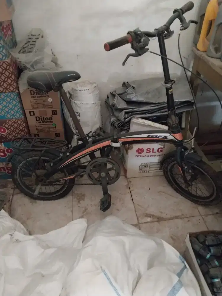 Sepeda lipat XT-7