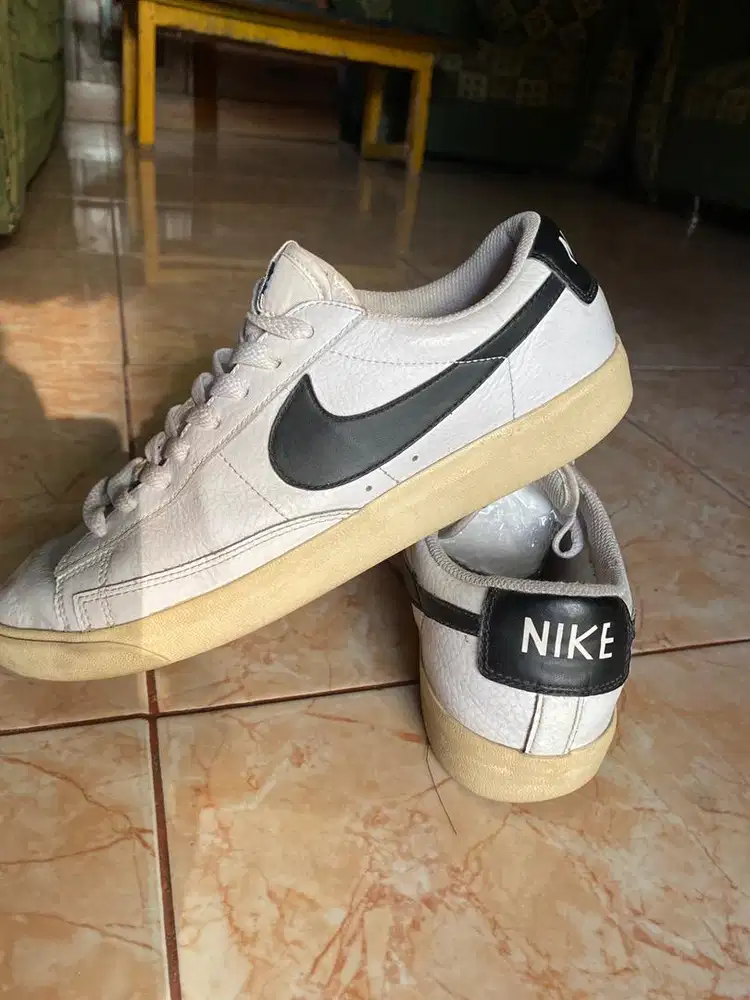 Sepatu Nike SB blazer white, ukuran 42