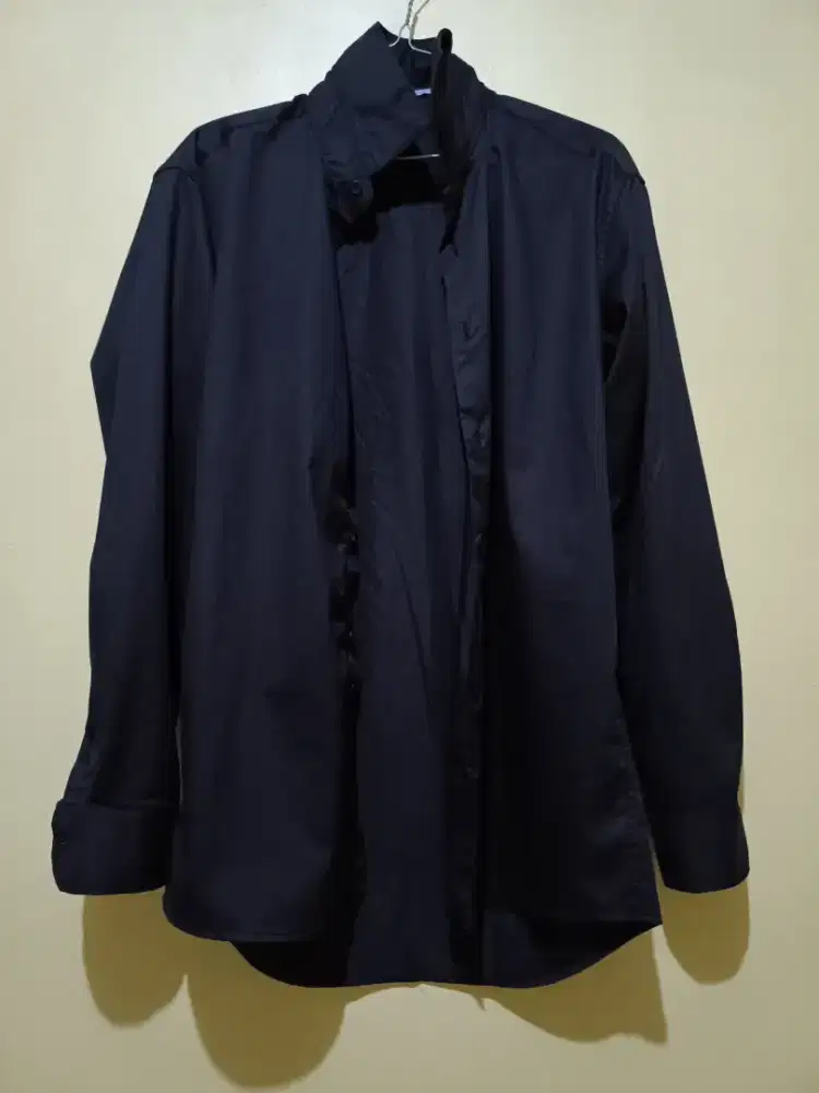 Kemeja Hitam Pekat brand AMOO design from Seoul, sz M