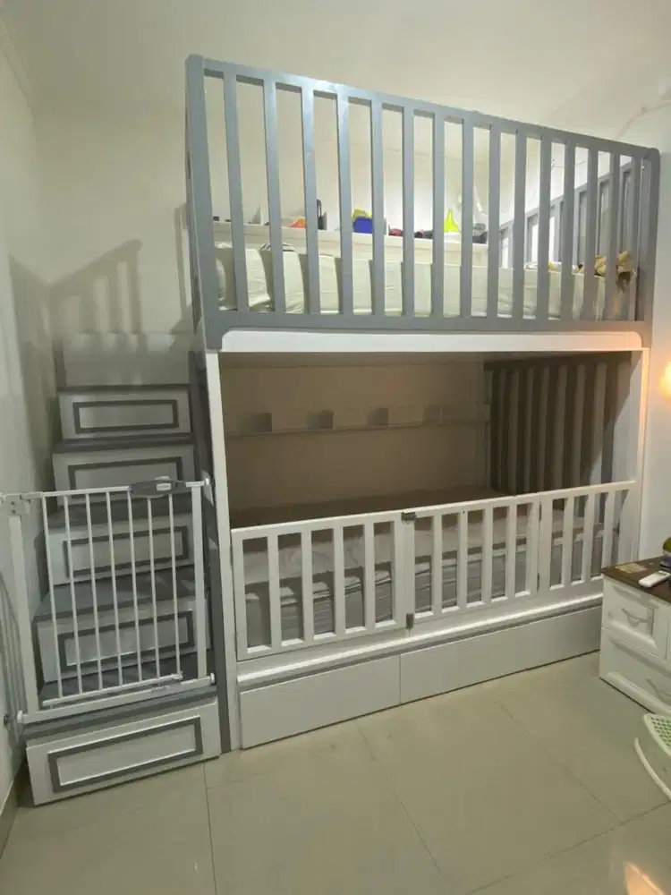 Bunk bed Ranjang Tingkat