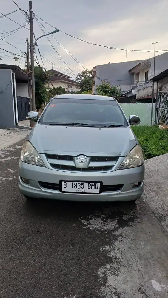 Toyota Innova Bensin Type G Manual Transmisi 2004 Bensin