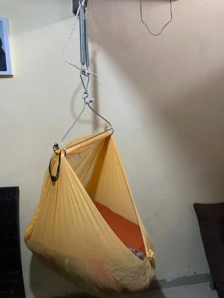 AYUNAN BAYI & BANTAL