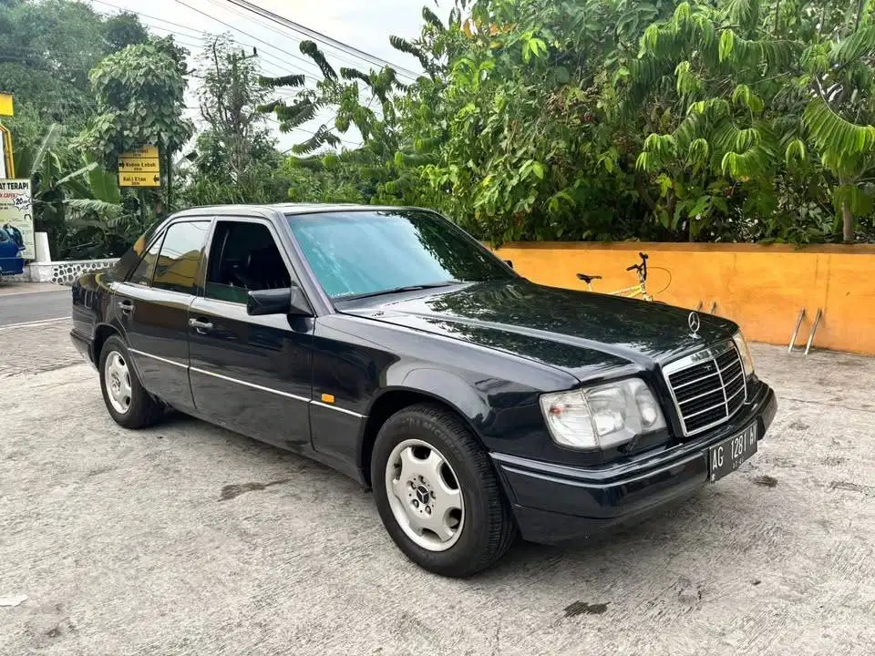 1996 Mercedes Benz E320 Plat AG lutfi mobil bekas sekoto kediri