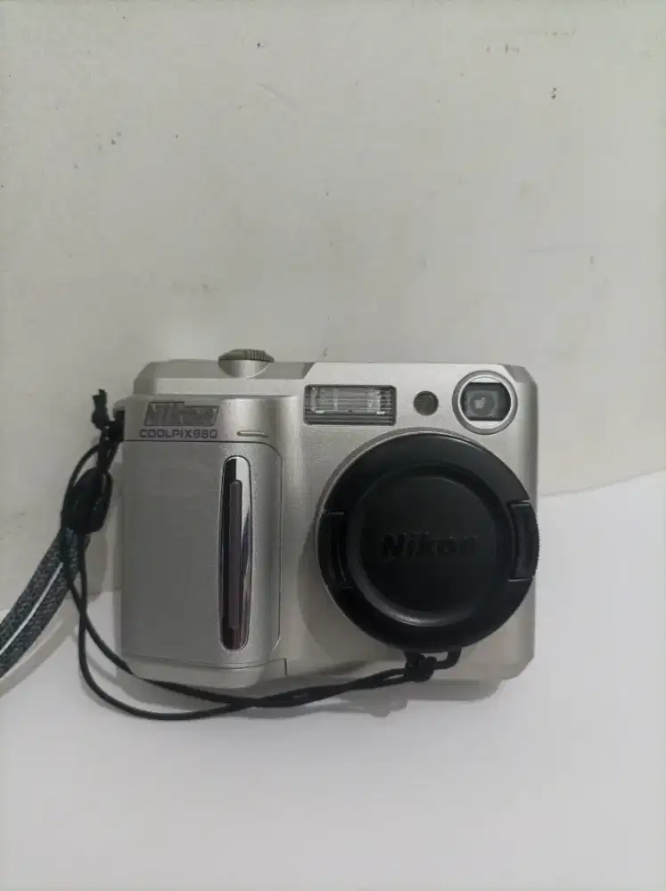 NIKON Coolpix 880