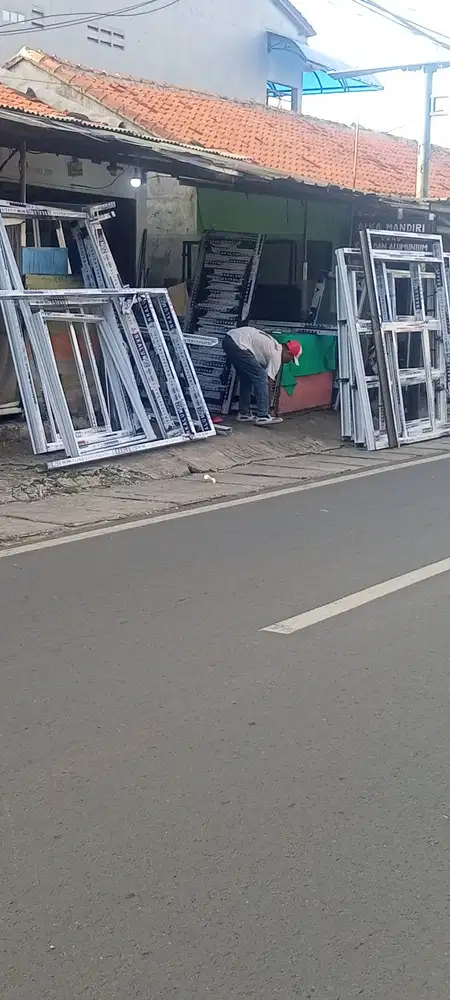 almunium kusen ,daun pintu, jendela, Kitchen set