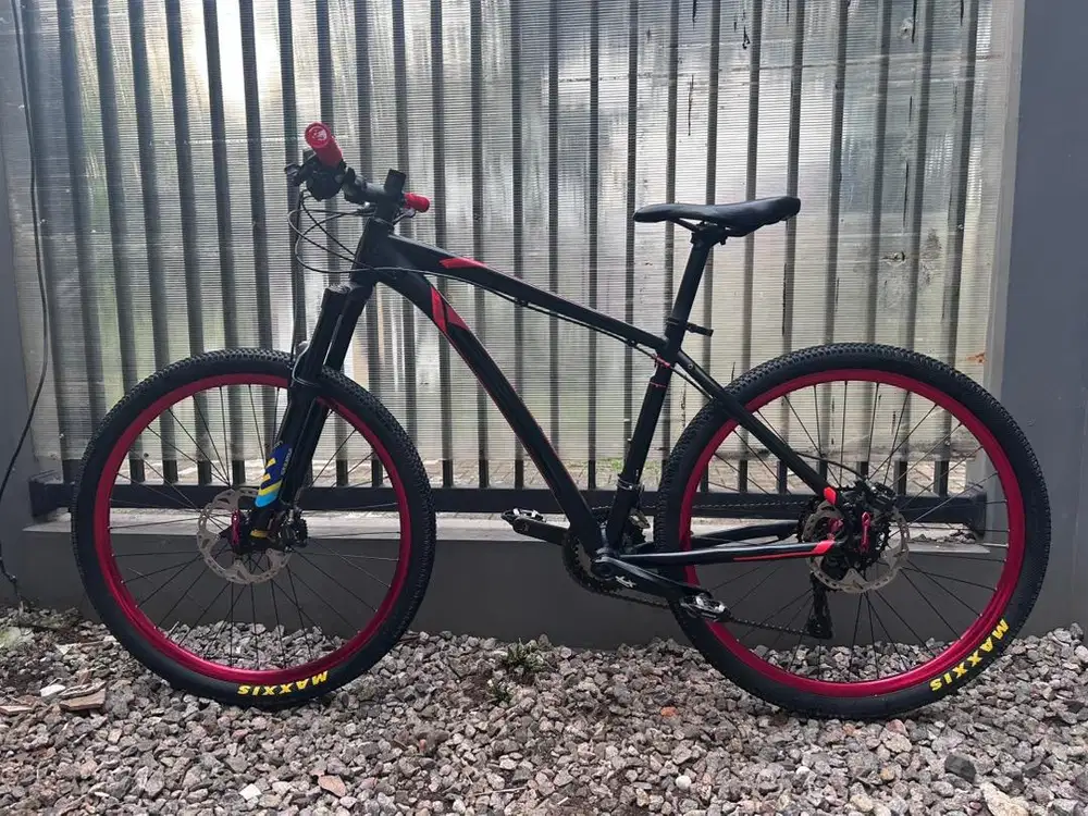 Sepeda Polygon Xtrada