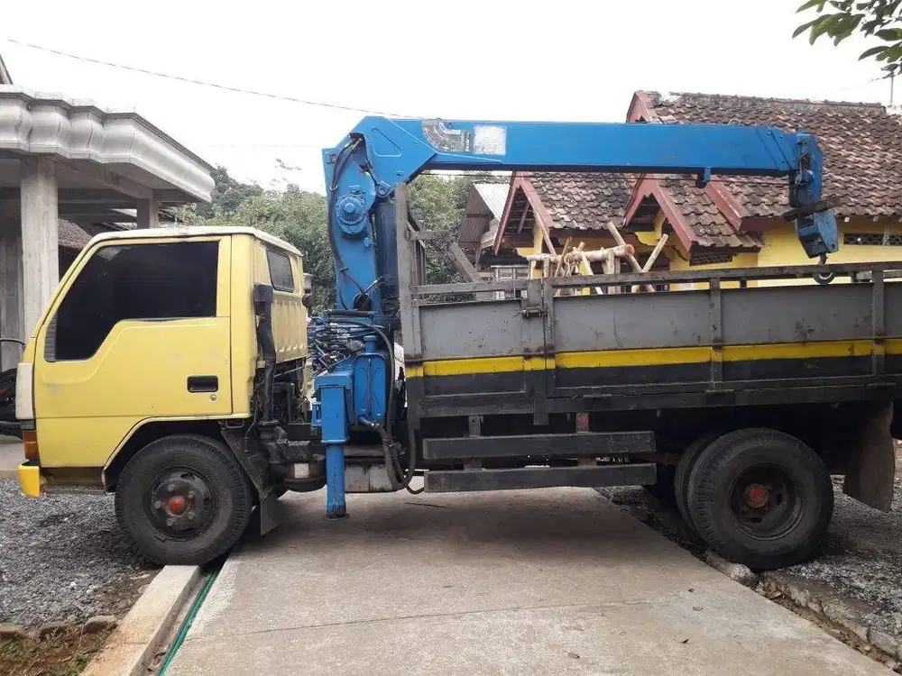 Jasa Sewa Crane dan Rental Crane Cap. 3 Ton