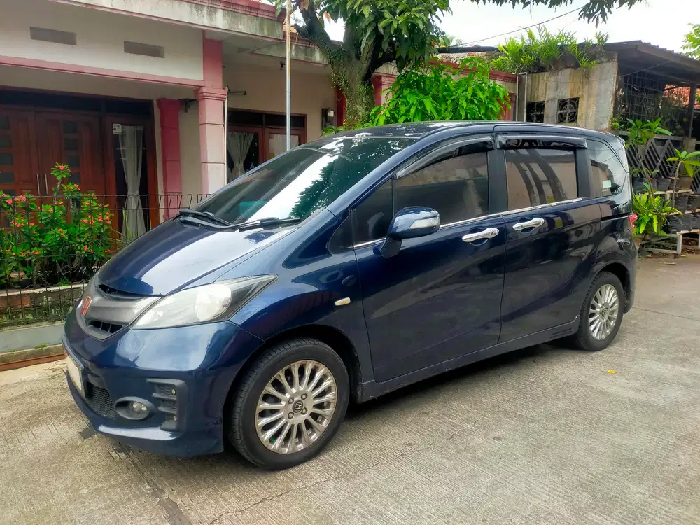 Honda Freed 2011 Bensin