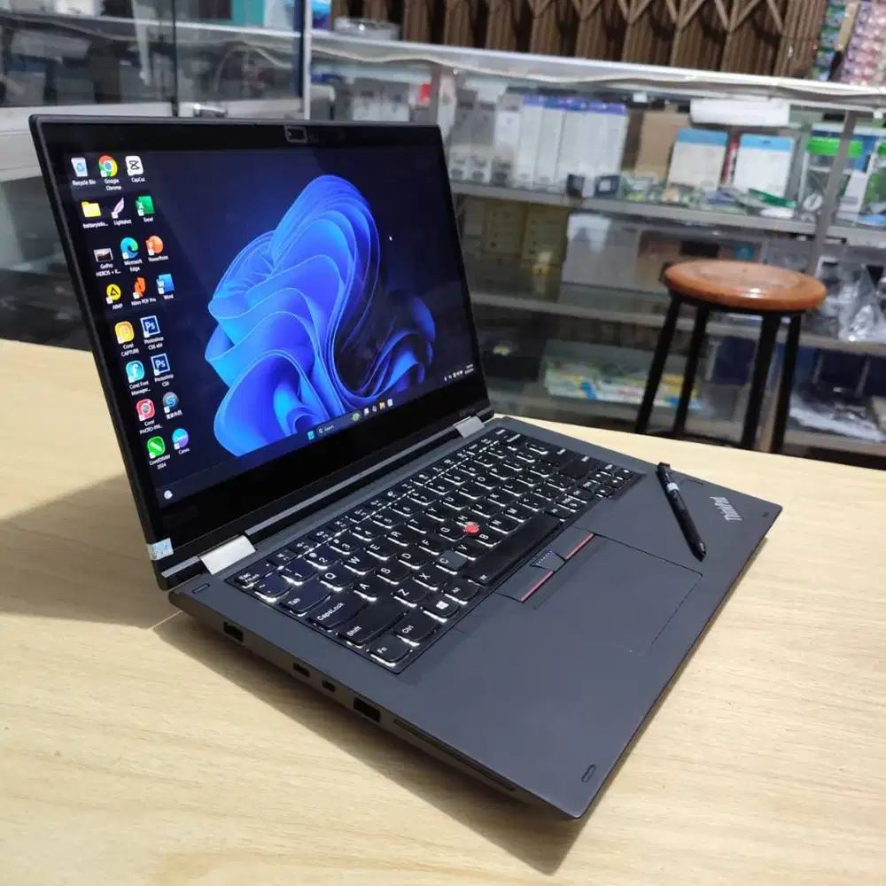 Laptop Lenovo Thinkpad Yoga X380 Intel Core i5 8th Flip Touchcsreen Pe
