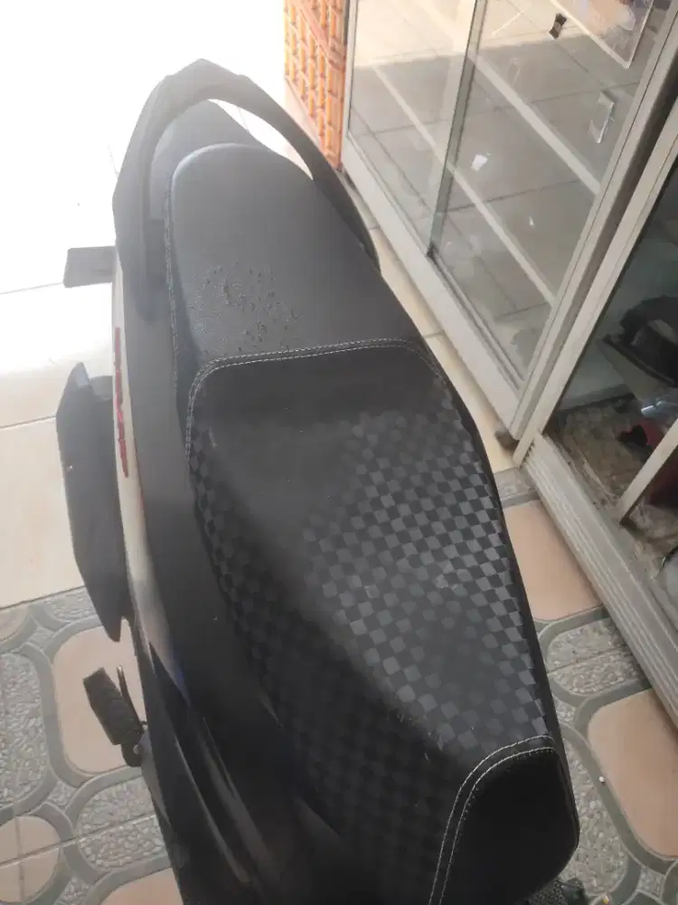 Honda Beat Deluxe hitam 2023 plat Bulan 1 2024