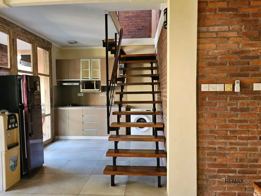 Villa 1 Lantai Dekat ke Pantai Disewakan, di Sanur Kauh Area