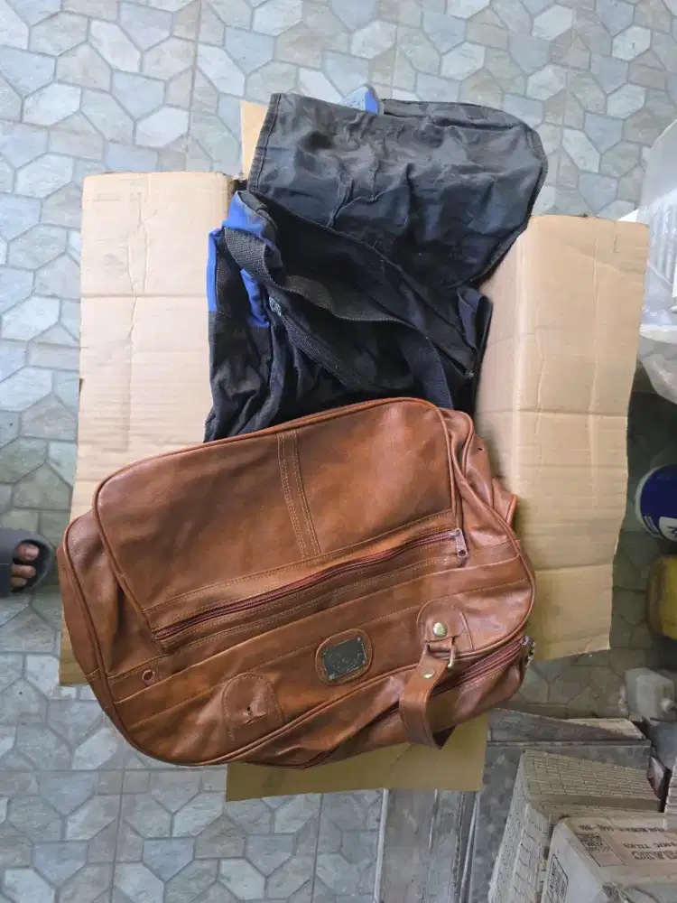 DIJUAL TAS KONDISI BEKAS APA ADANYA