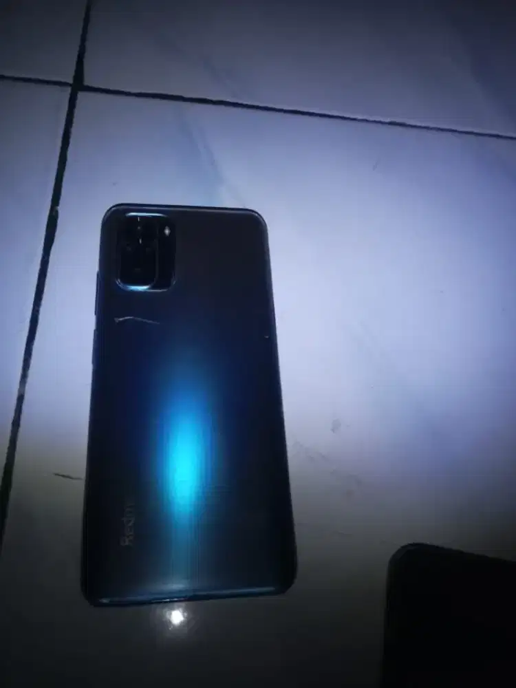 Di jual hp redmi not 10 RAM 8+3/128 normal siyap pake