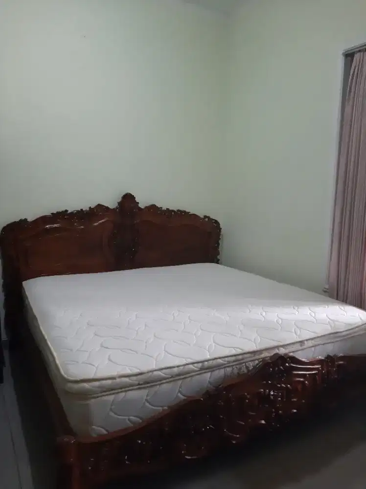 Dipan kayu jati dan springbed 200x200 spring air murah
