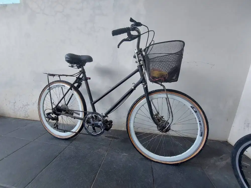Jual Sepeda Jadul Bisa Untuk Koleksi atau Pajangan di Kedai