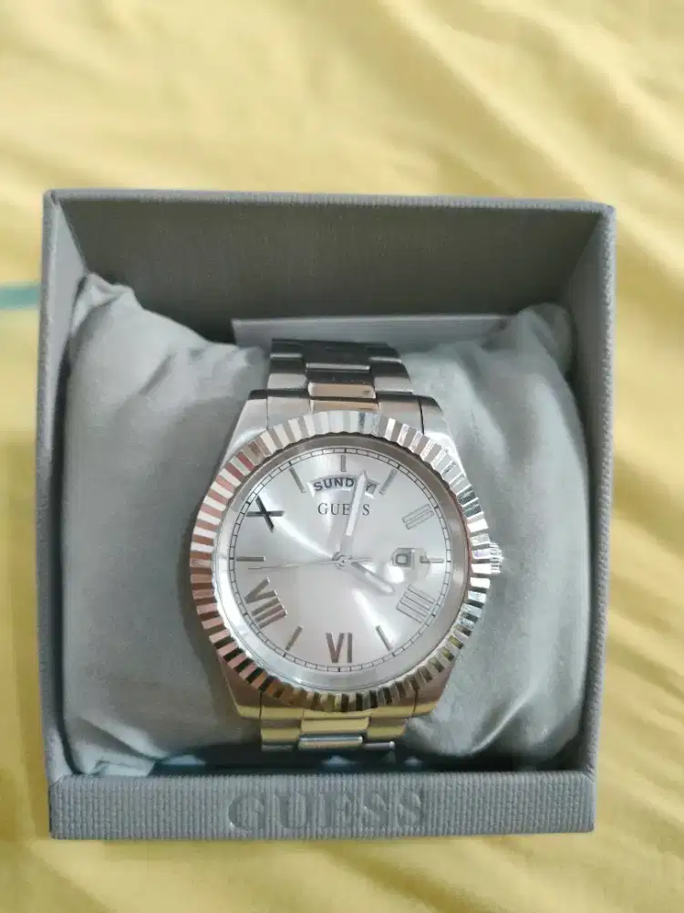 jam tangan merk guess