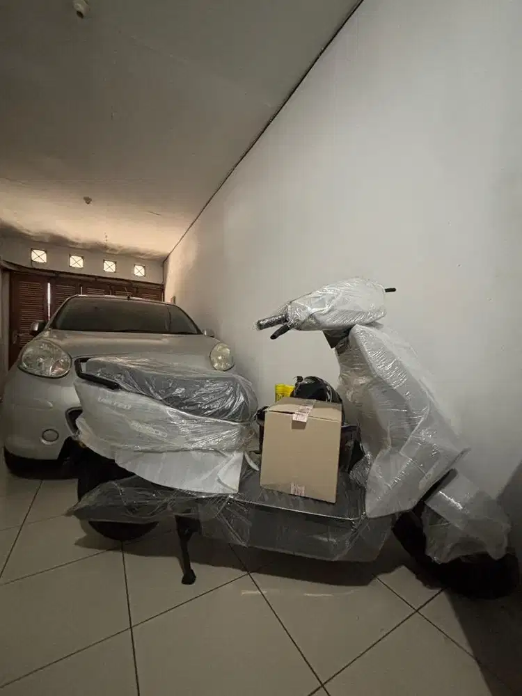 Motor Listrik United MX 1200 Black Zoro