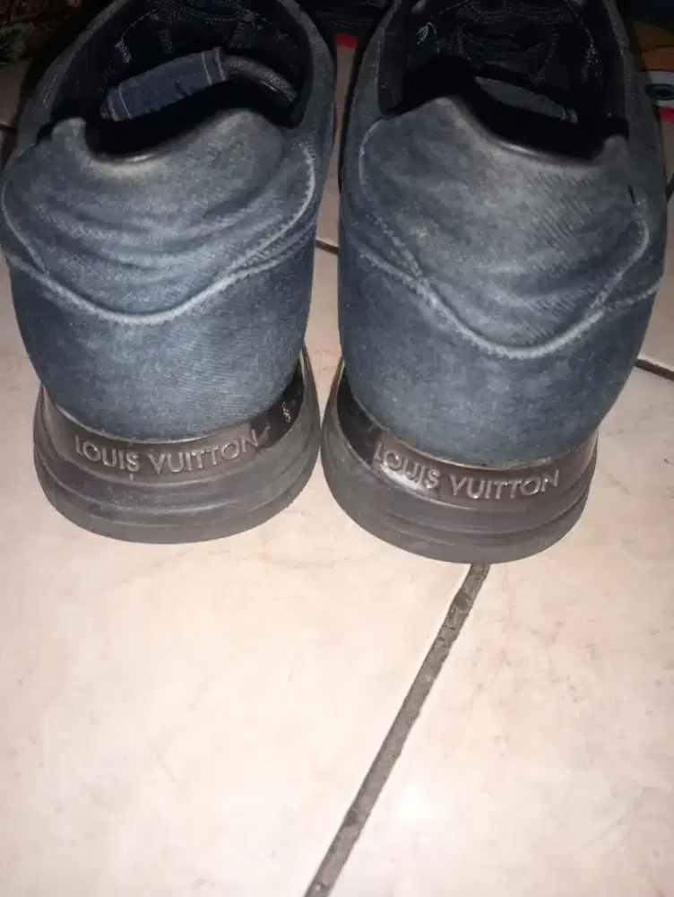 Sepatu sport/fashion  LV